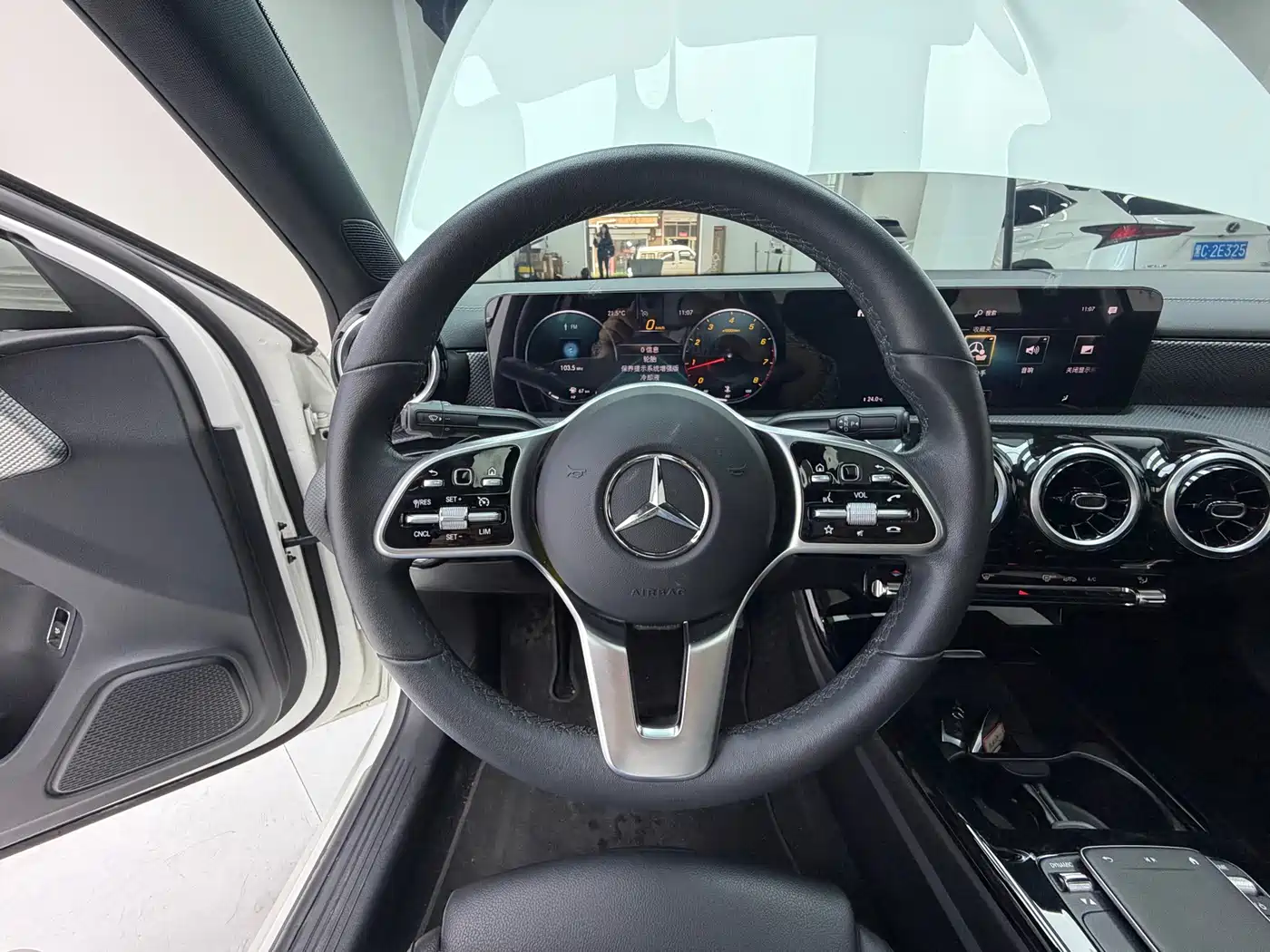 Фото 10 - Mercedes-Benz A-Class