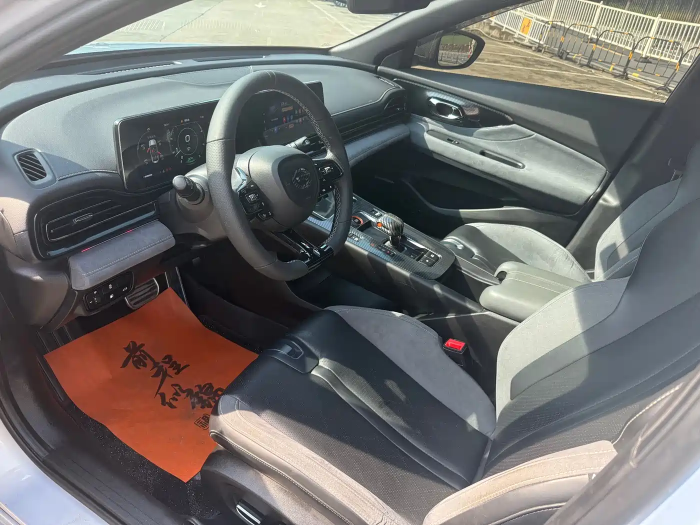 GAC Trumpchi Trumpchi Emkoo 2024 Model 400T Auto Shadow Leopard R PRO Edition фото 5
