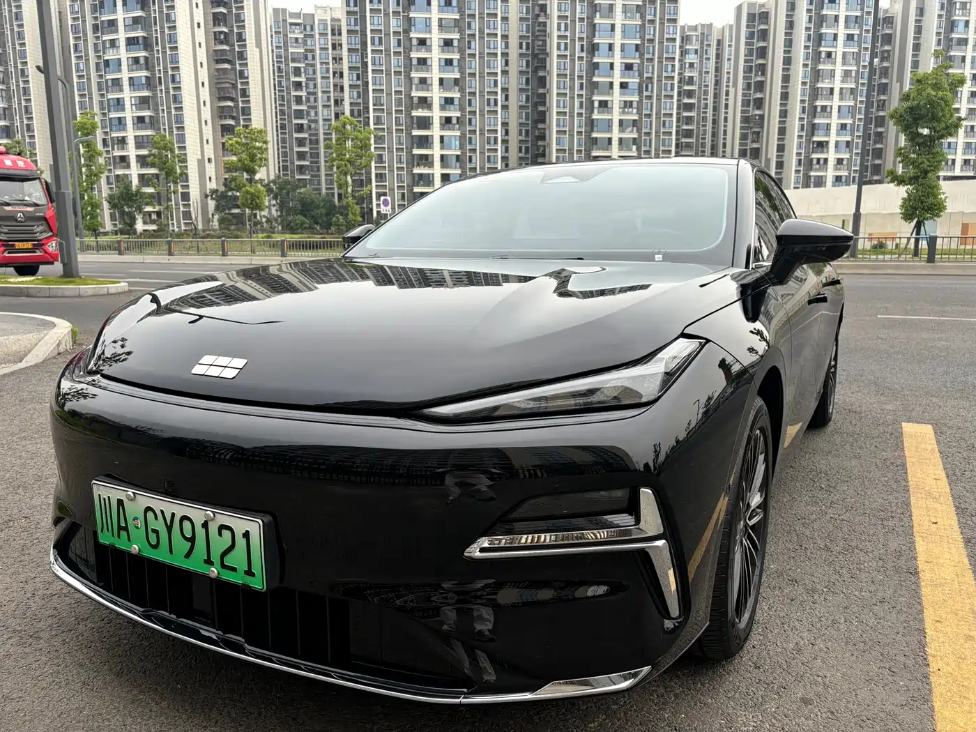 Geely Galaxy Galaxy Xingyao 8 2025 130km EM-i Premium Edition фото 11