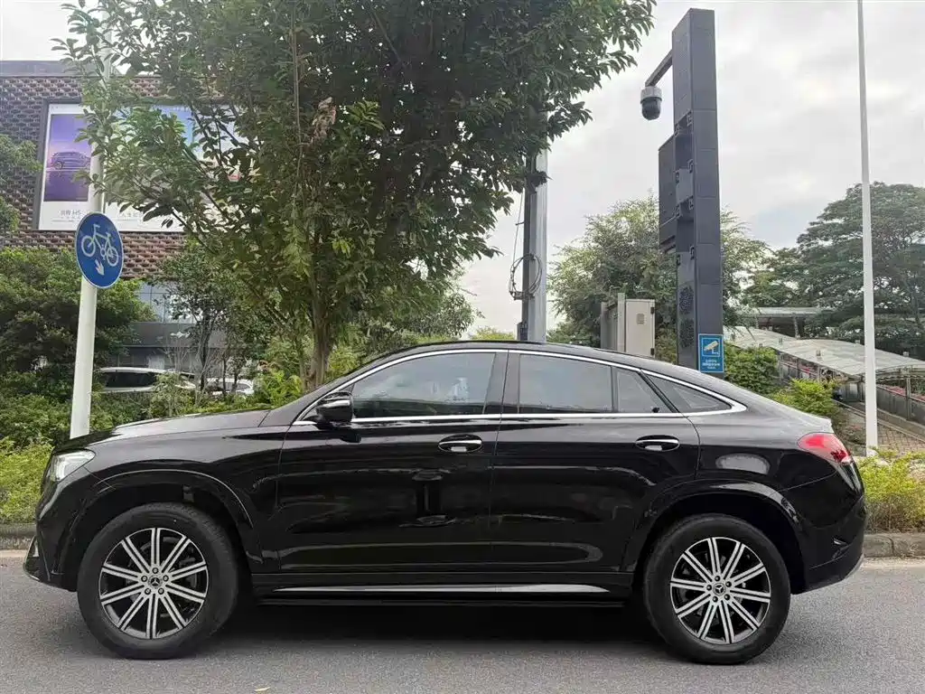 Mercedes-Benz GLE Coupe 2022 Facelift GLE 350 4MATIC Coupe SUV Fashion фото 19