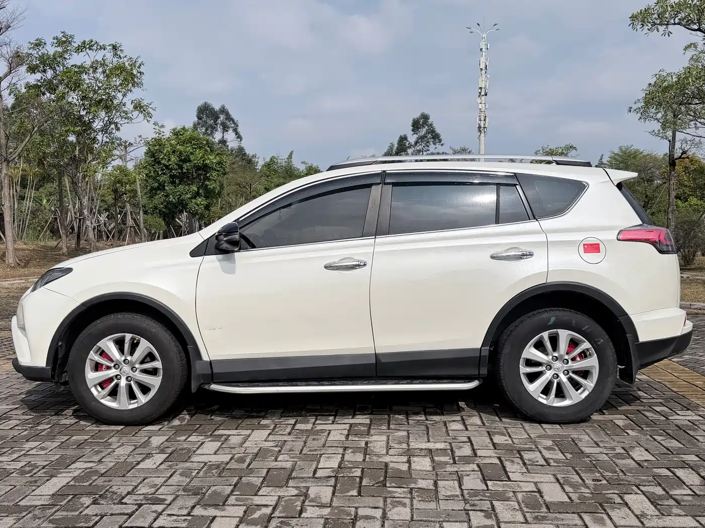 Toyota RAV4 Rongfang 2019 2.0L CVT 2WD Style X Limited Edition China VI фото 8