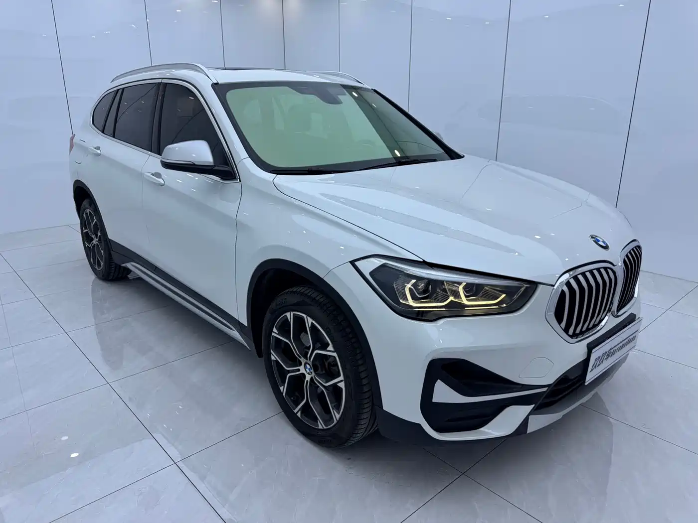 BMW X1 2022 sDrive20Li Fashion фото 3