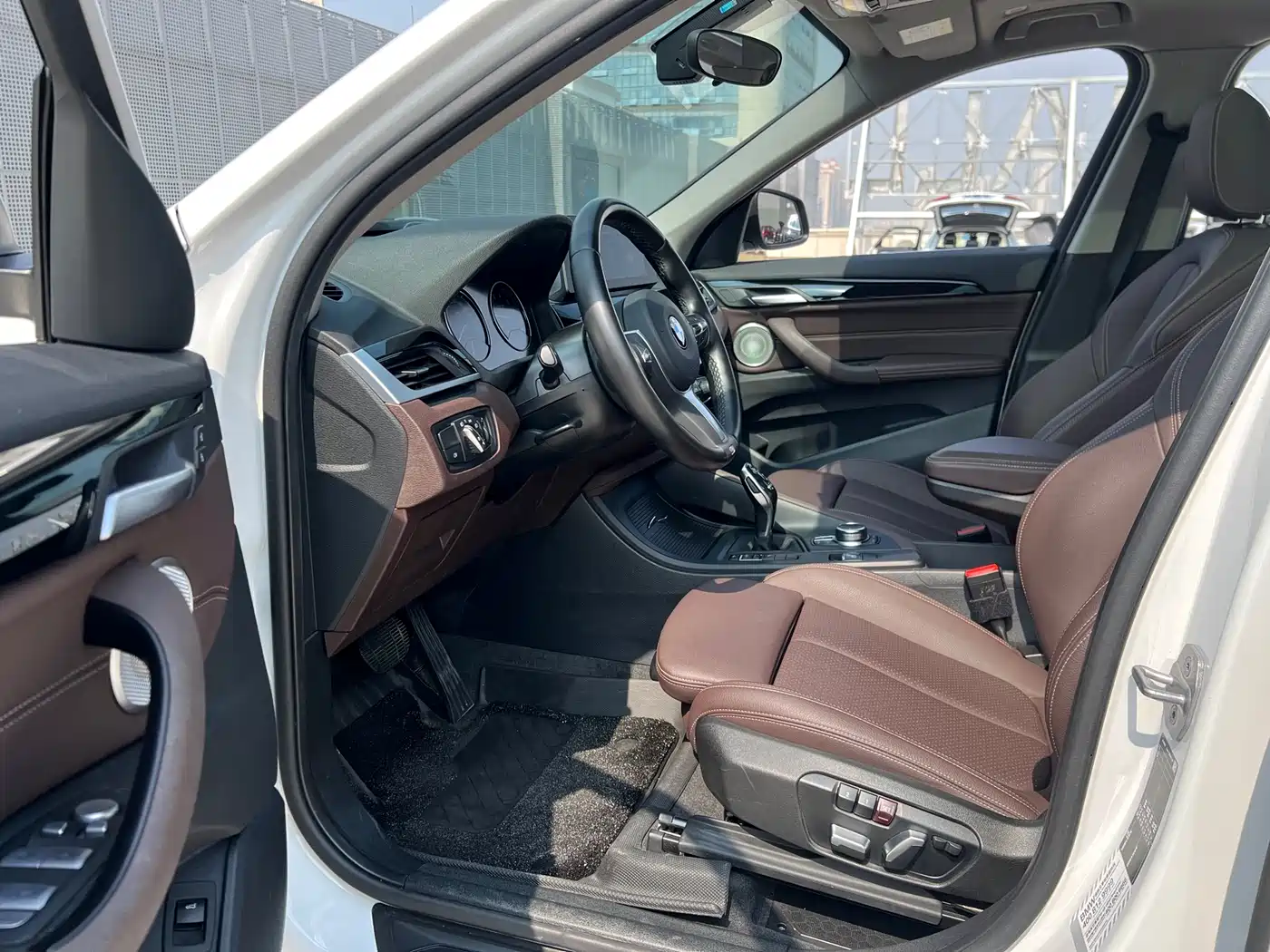 BMW X1 2022 sDrive25Li Leading фото 7