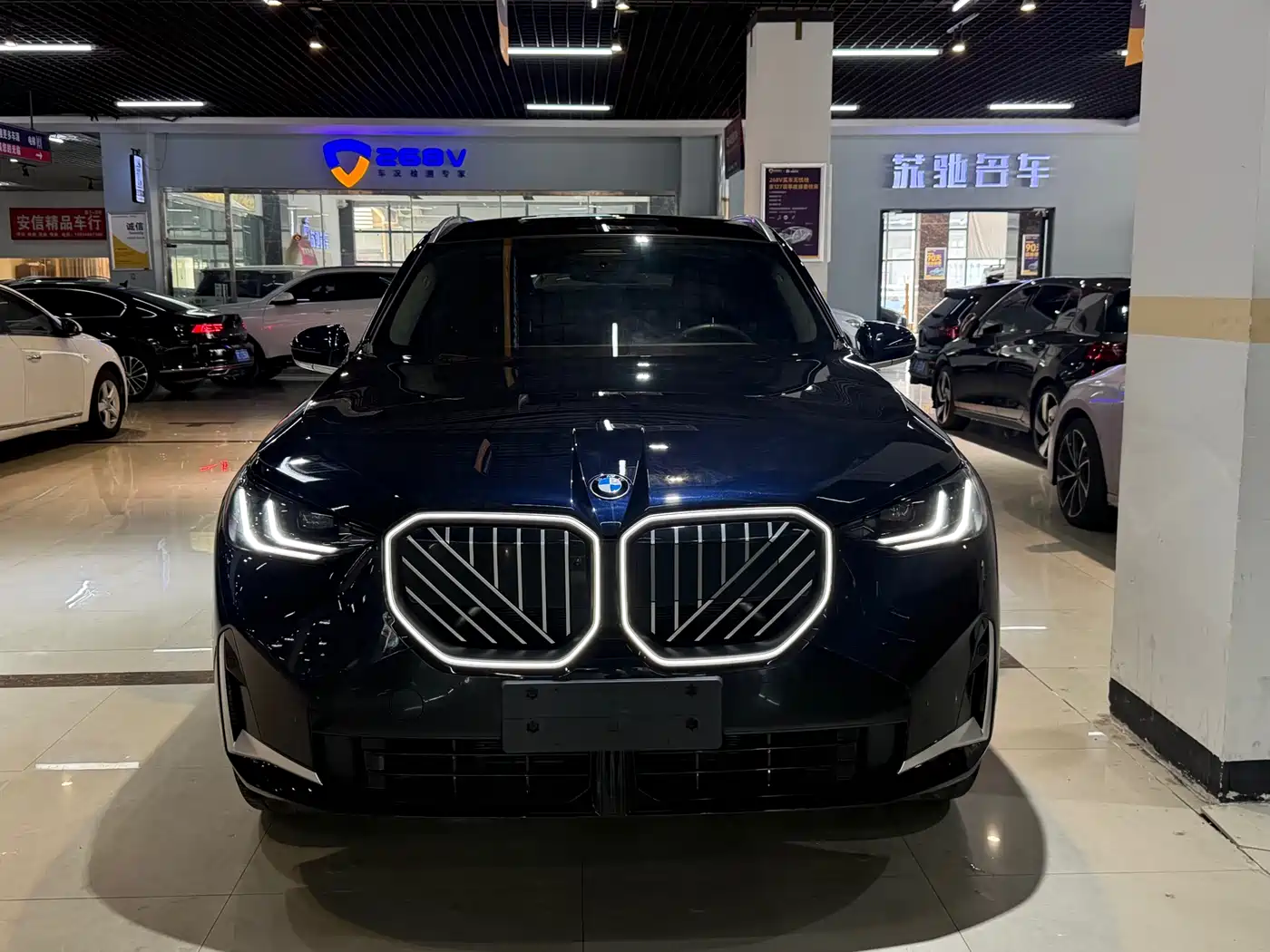 BMW X3 2025 xDrive30L Premium Model M Sport Black Package фото 2