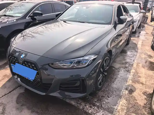 BMW 4 SERIES