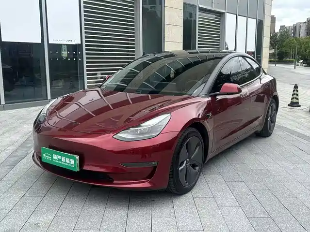 Tesla Model 3 2020