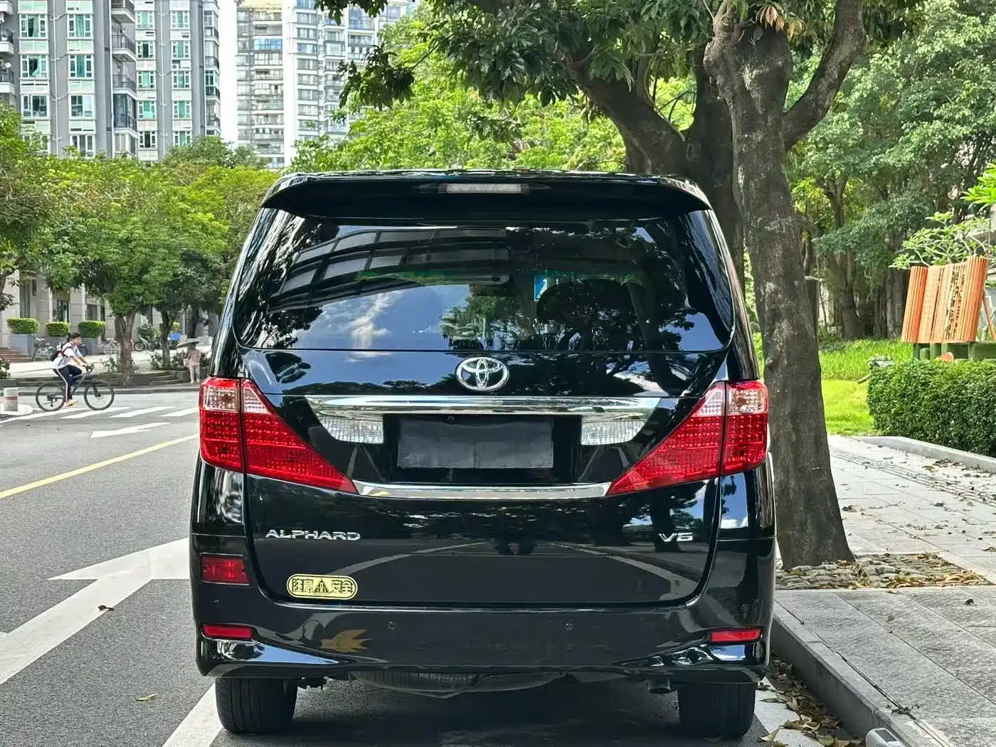 Toyota Alphard 2011 3.5L Luxury Edition фото 9