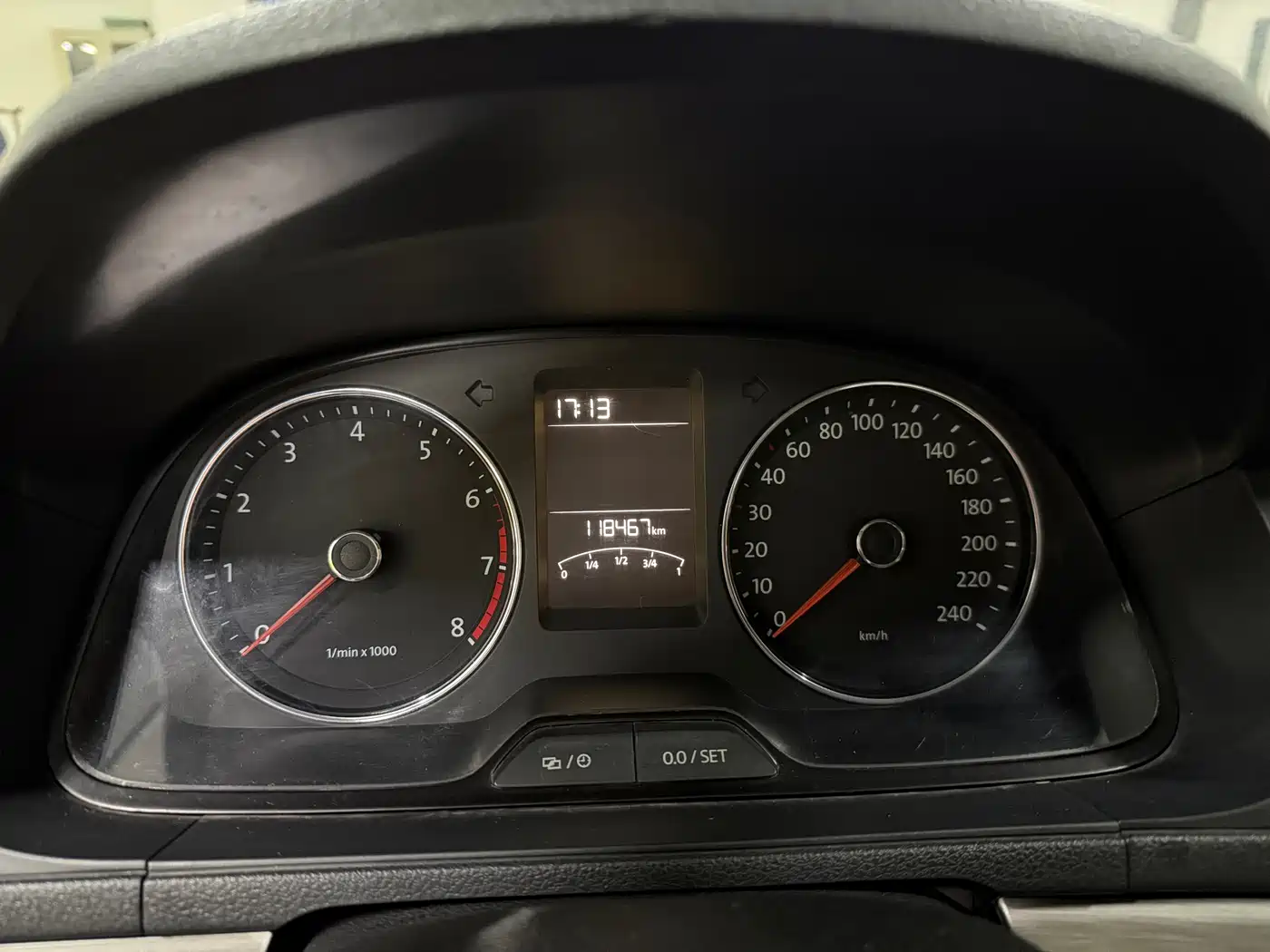 Volkswagen Lavida 2013 Facelift Classic 1.6L Automatic Comfort фото 9