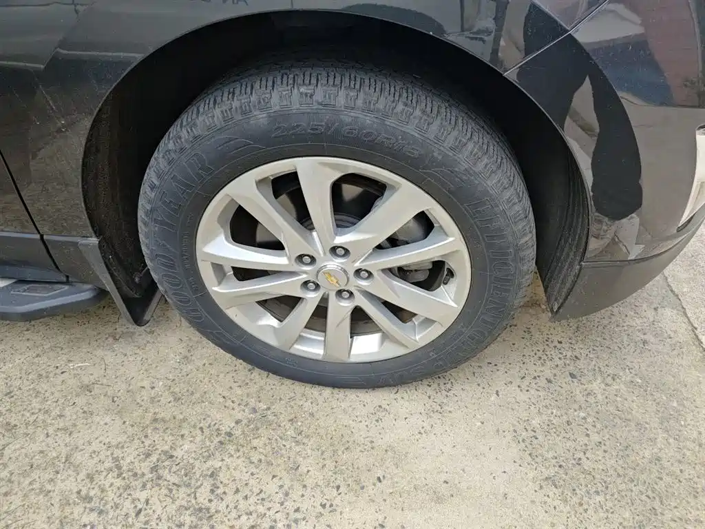 Chevrolet Equinox 2018 550T Automatic 4WD Pioneer Edition фото 26