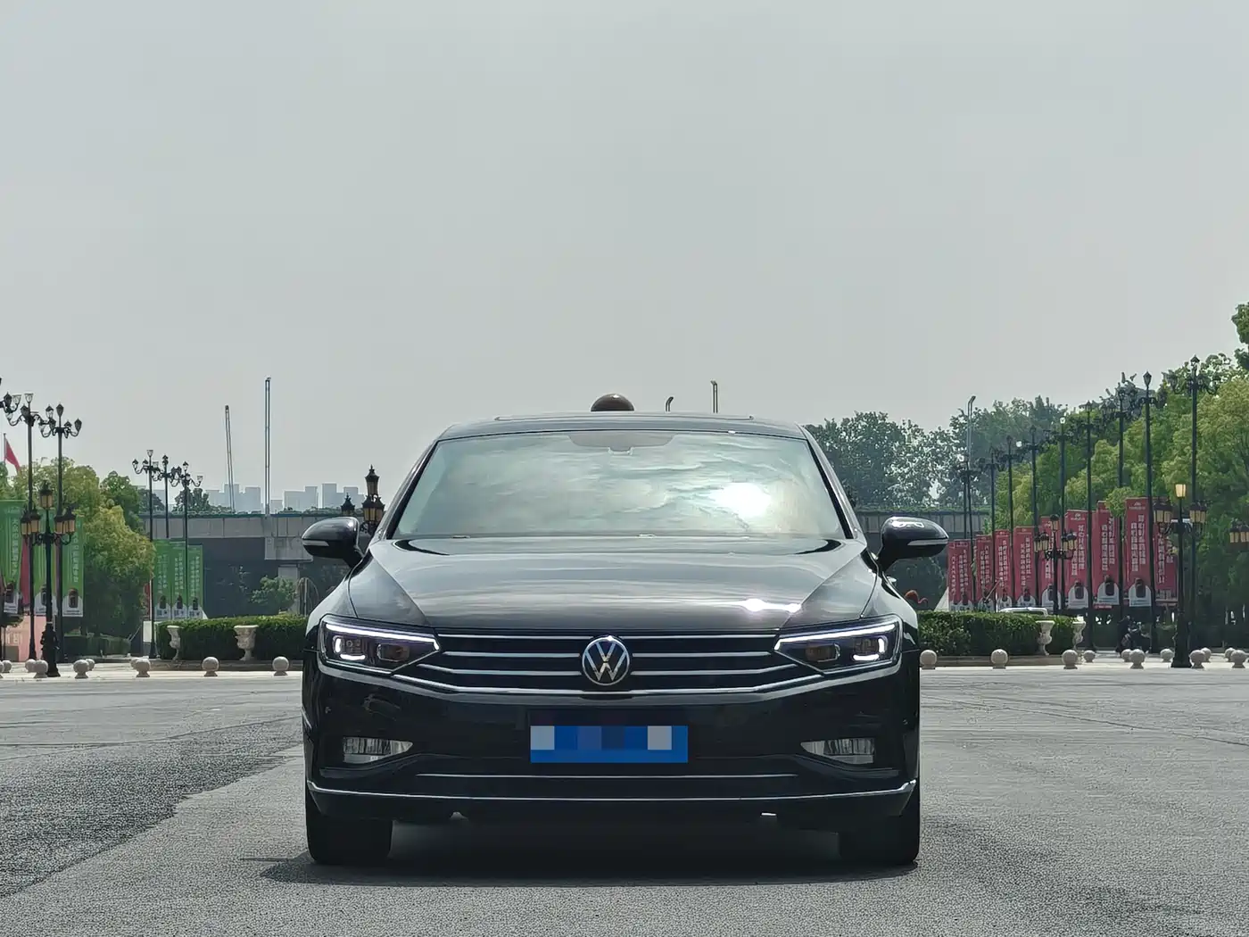 Volkswagen Magotan 2020 330TSI DSG Luxury фото 2