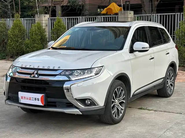 MITSUBISHI OUTLANDER