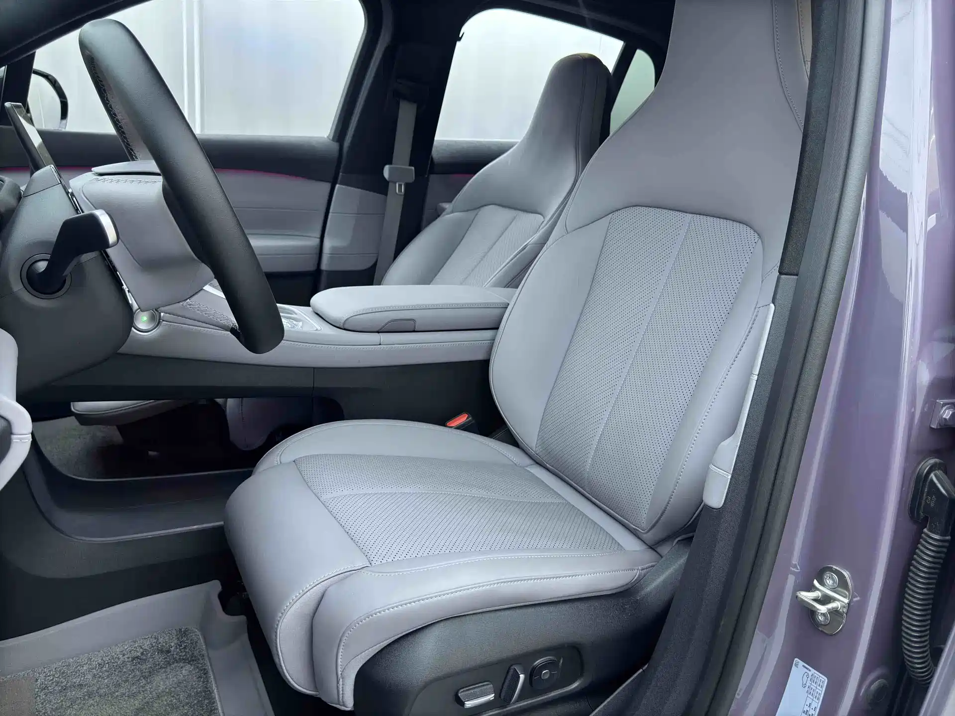Фото 8 - NIO EC6