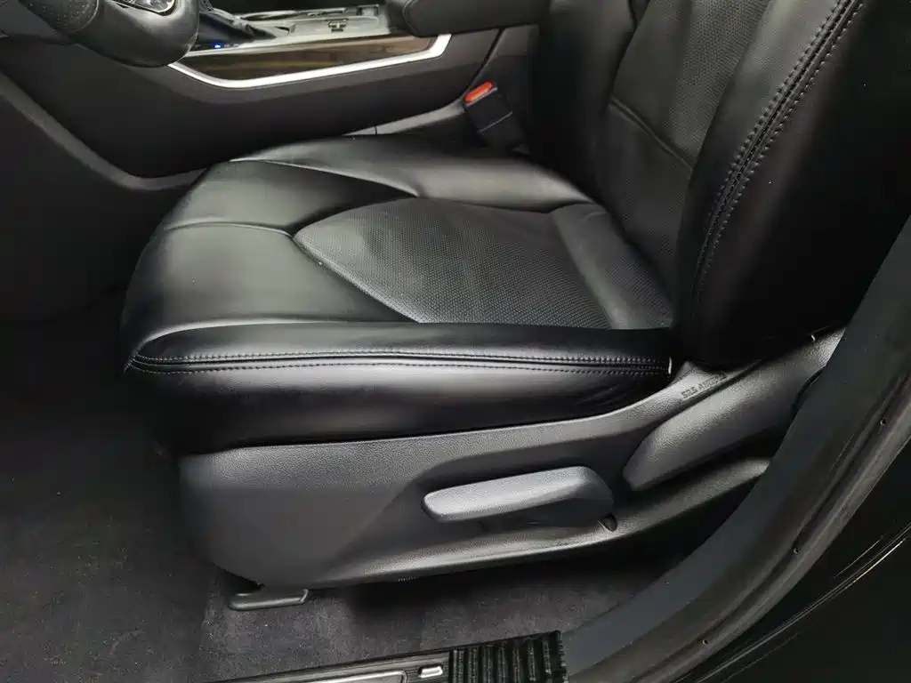 Toyota Crown Kluger 2021 2.5L HEV 4WD Elite фото 20