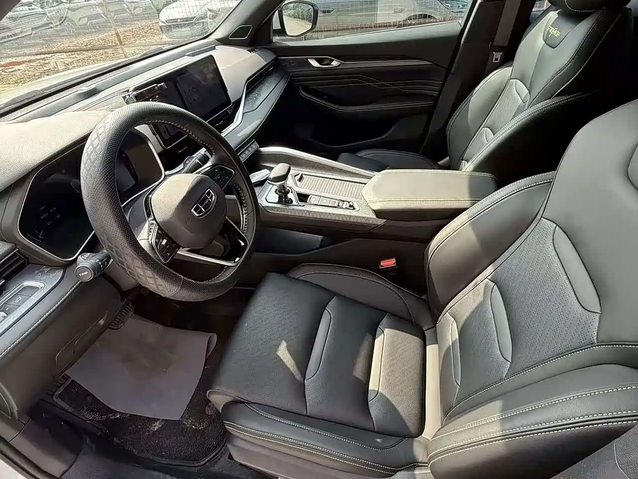 Фото 8 - Geely Preface
