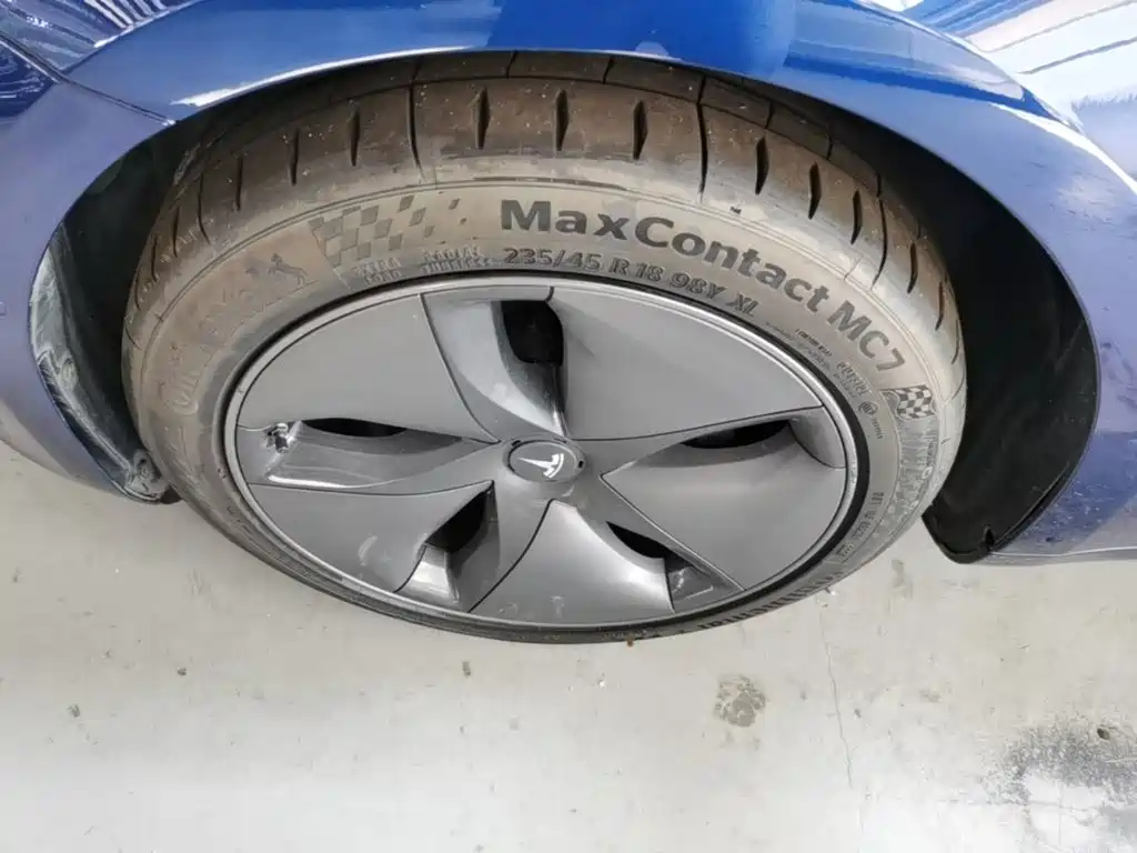 Tesla Model 3 (Import) 2019 2019 Long Range RWD Version