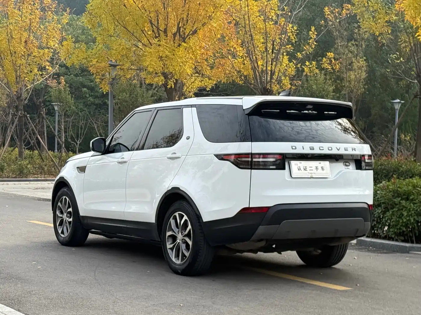 Land Rover Discovery 2017 3.0 SC V6 S фото 9