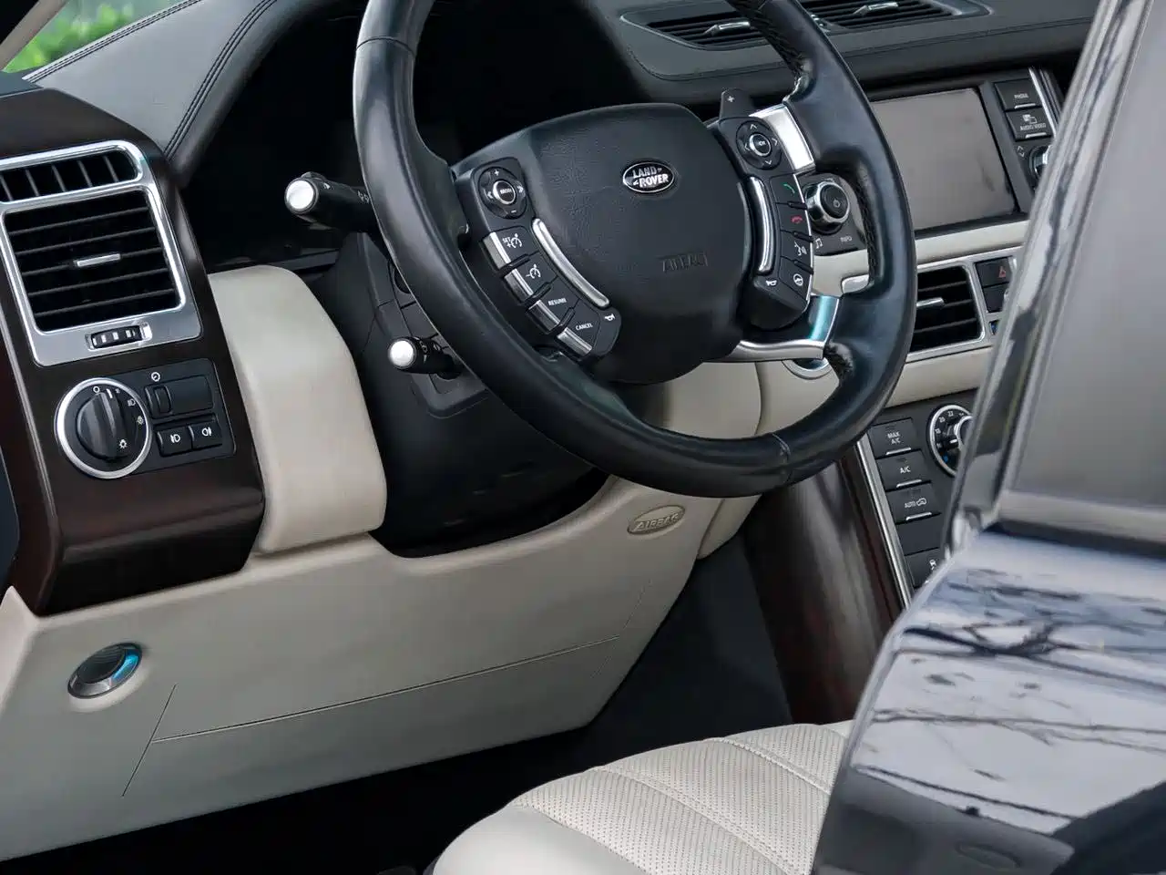 Land Rover Range Rover 2011 2012 5.0 SC V8