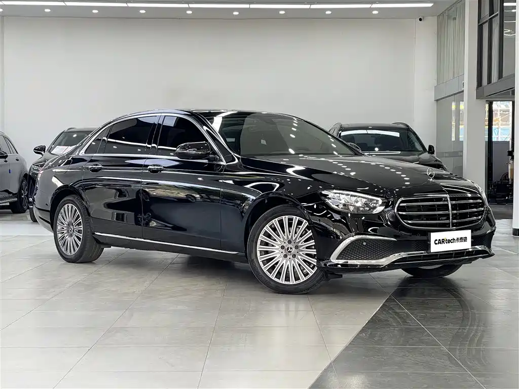 Mercedes-Benz E-Class 2023 E 300 L Fashion фото 3
