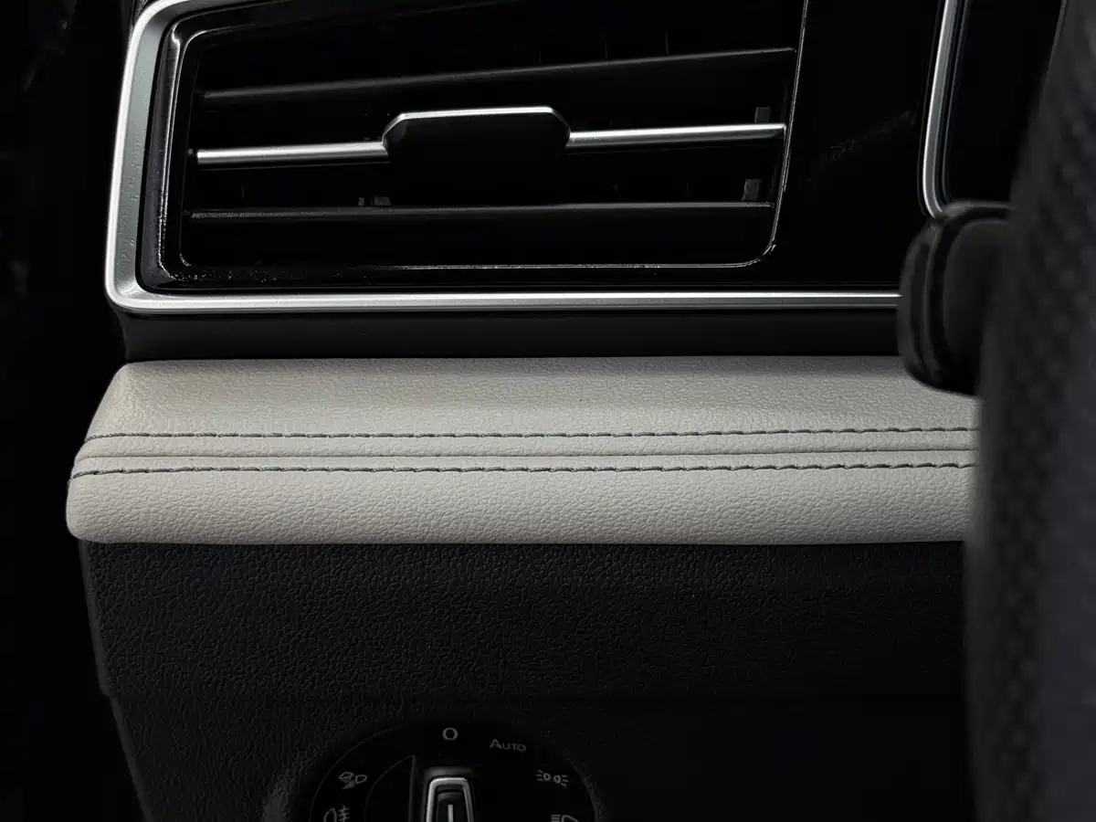 Volkswagen Tiguan L 2023 280TSI 2WD Trend Limited Edition фото 9