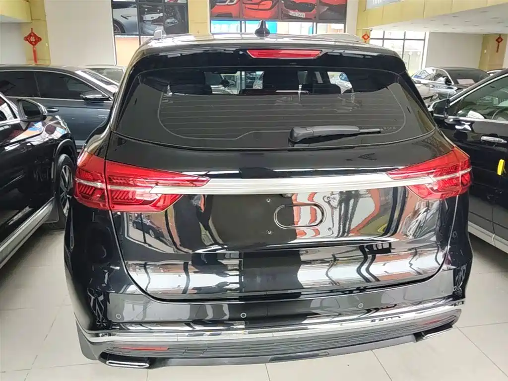 Hongqi HS5 2022 Facelift 2.0T Smart Flag Enjoyment Edition фото 6