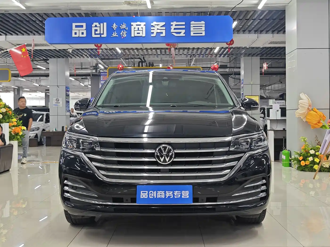 Volkswagen Viloran 2023 Facelift 380TSI Premium Edition фото 2