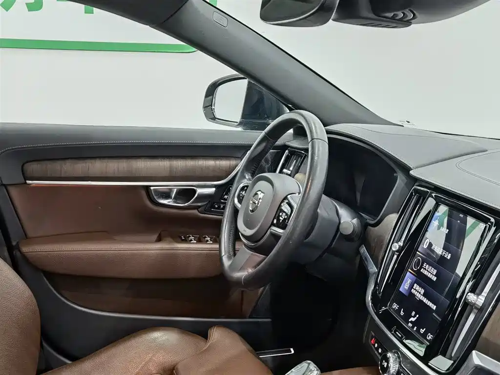 Volvo S90 2021 Model B5 Inscription Luxury Edition фото 22