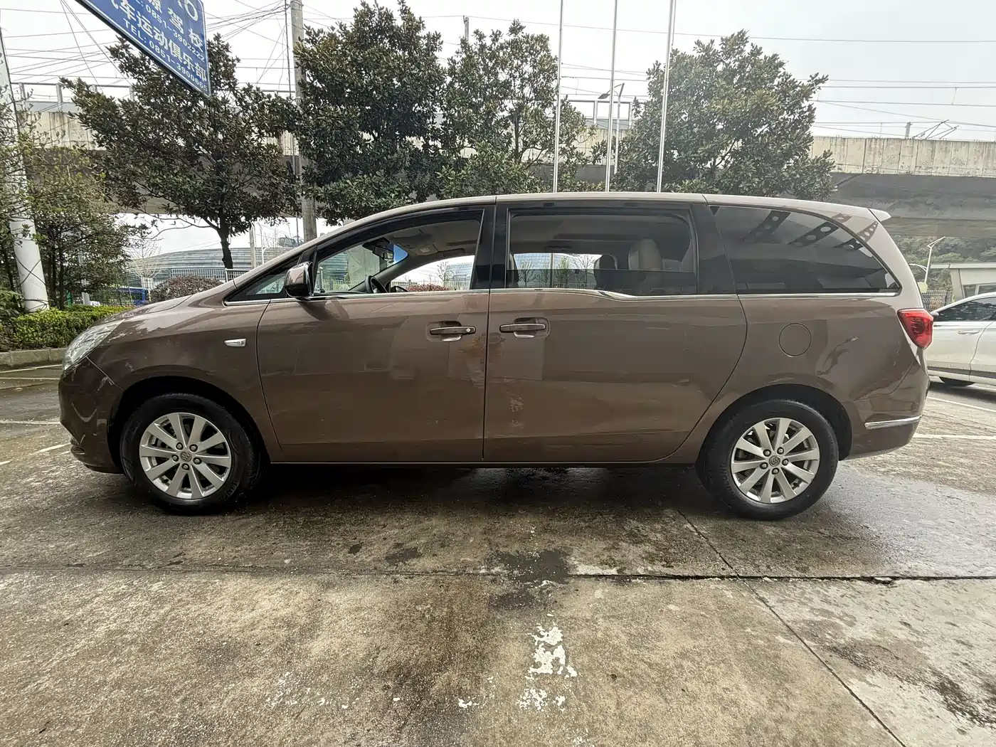 Buick GL8 2018 28T Comfort China VI фото 5