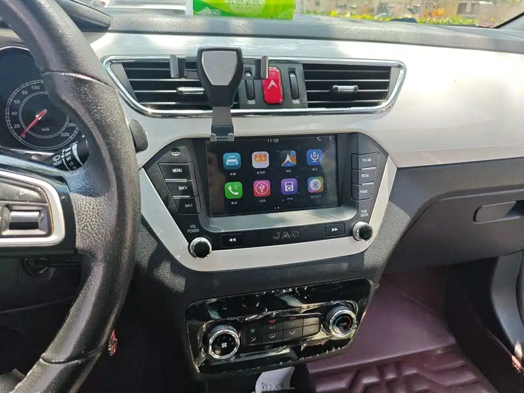 JAC Motors Refine S2 2015 2015 1.5L Manual Luxury Smart