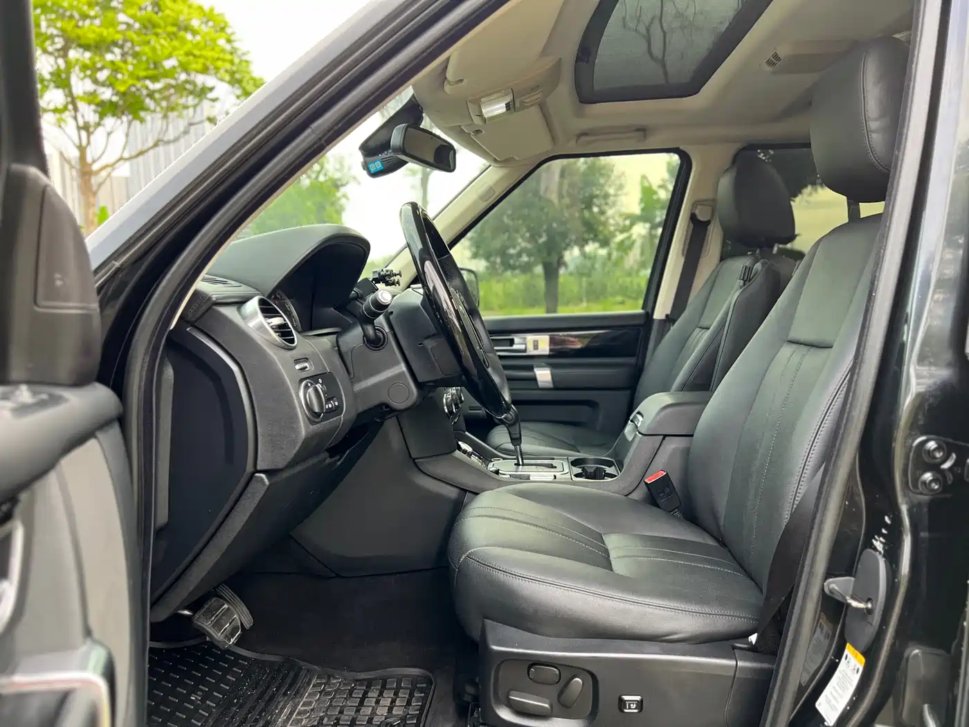 Фото 8 - Land Rover Discovery