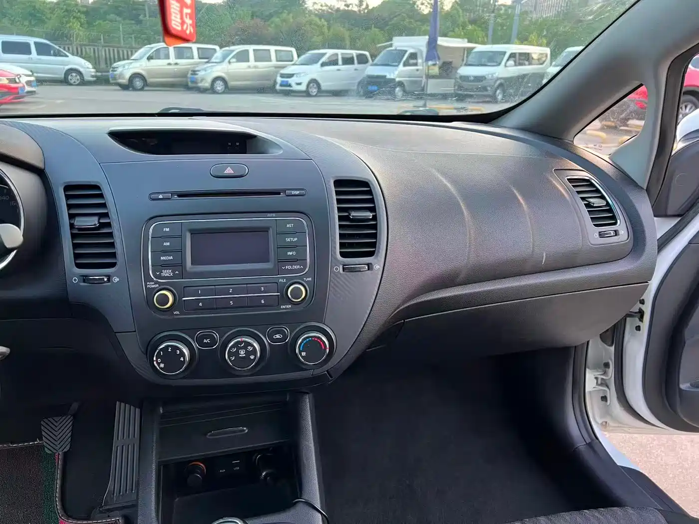 Kia K3 2015 1.6L Manual GLS фото 8
