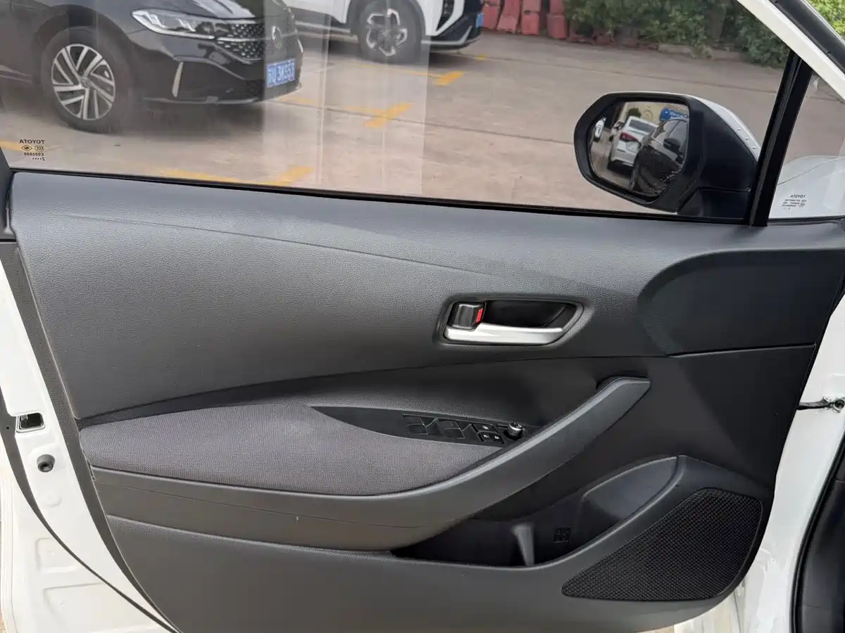 Toyota Corolla 2021 1.2T S-CVT Elite PLUS Edition фото 15