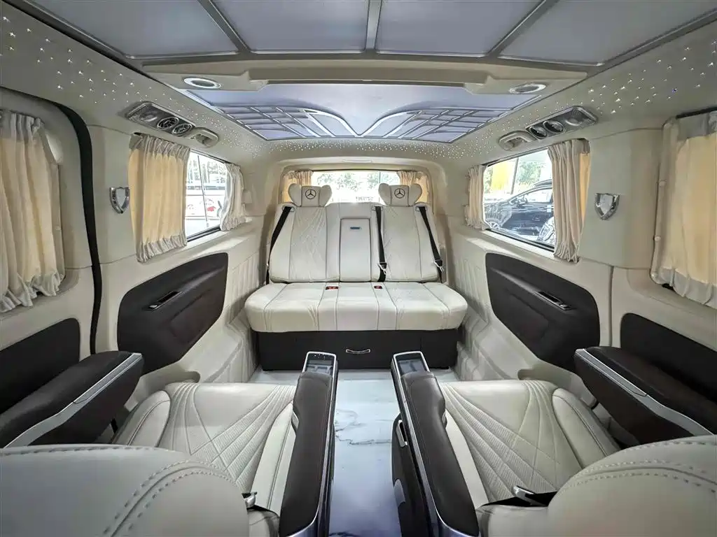 Mercedes-Benz Vito 2021 2.0T Elite 7-Seater фото 9