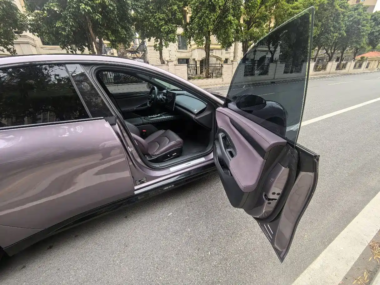 XIAOMI CAR XIAOMI SU7