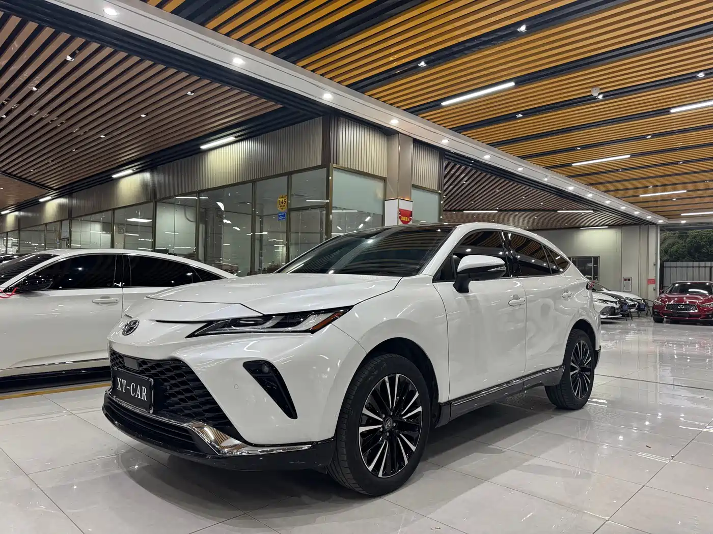 Toyota Venza 2022 2.0L CVT 2WD Premium фото 5