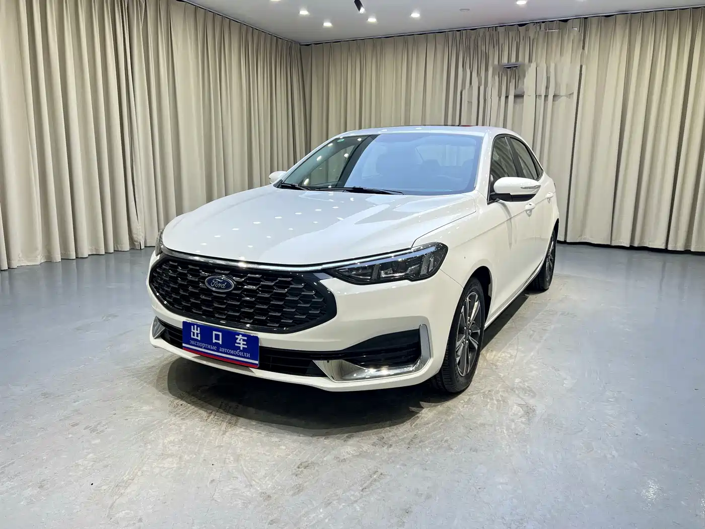 Ford Escort 2022 2021 1.5L Automatic Platinum Edition