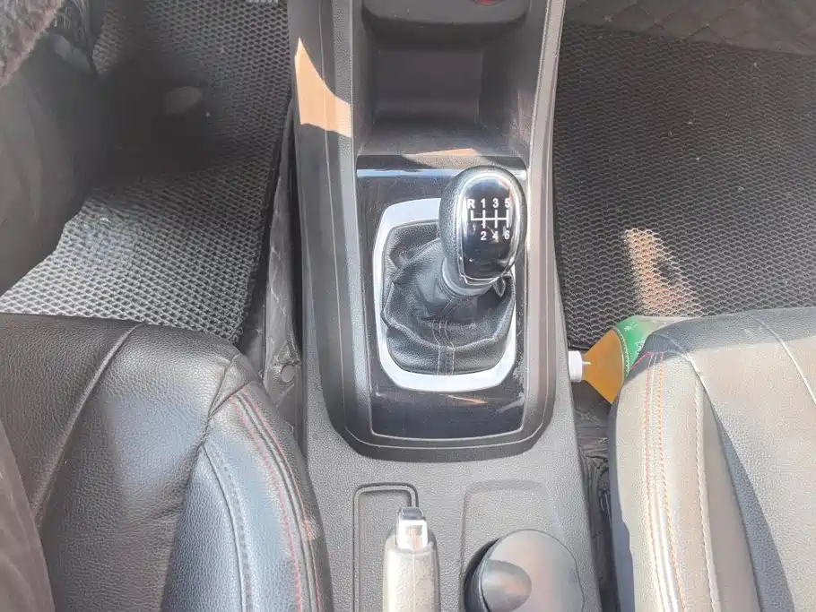 Baojun 310W 2018 2017 1.5L Manual Comfort China V