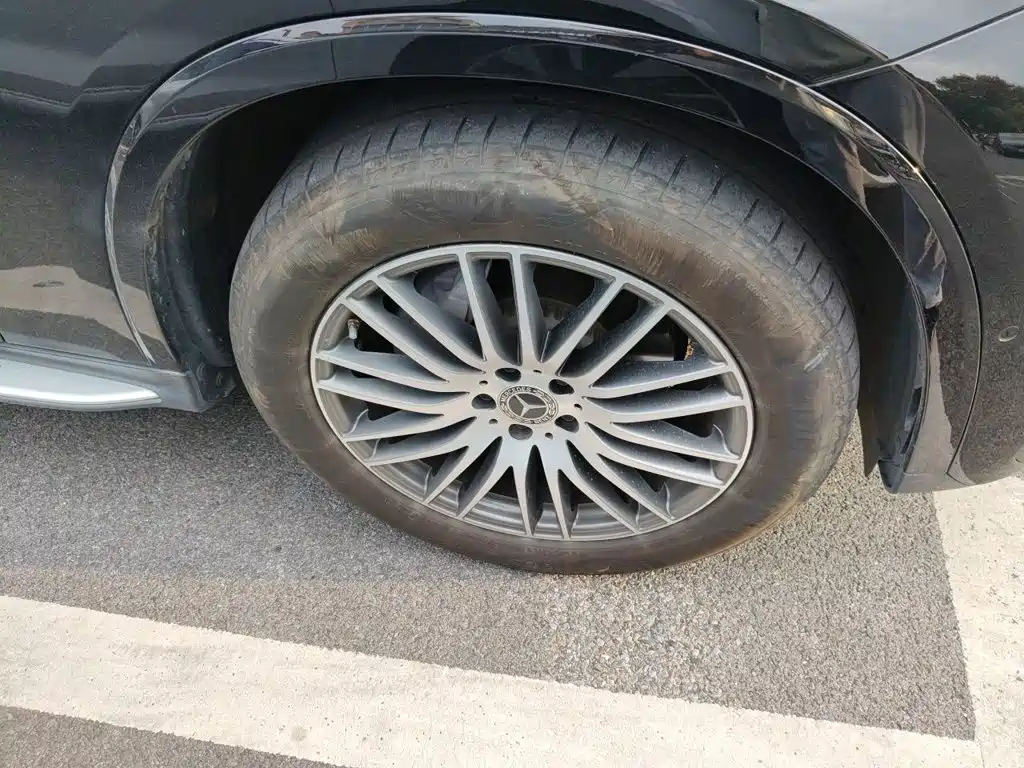 Фото 25 - Mercedes-Benz GLC