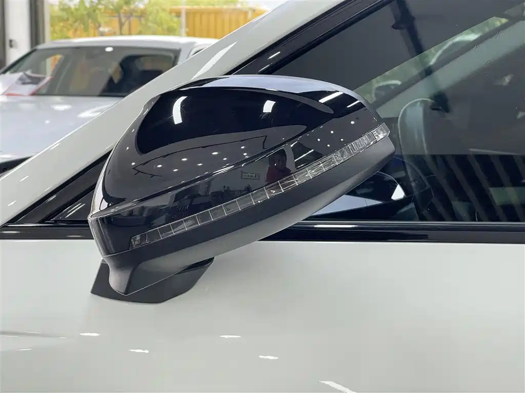 Audi A4L 2022 40 TFSI Luxury Dynamic фото 8