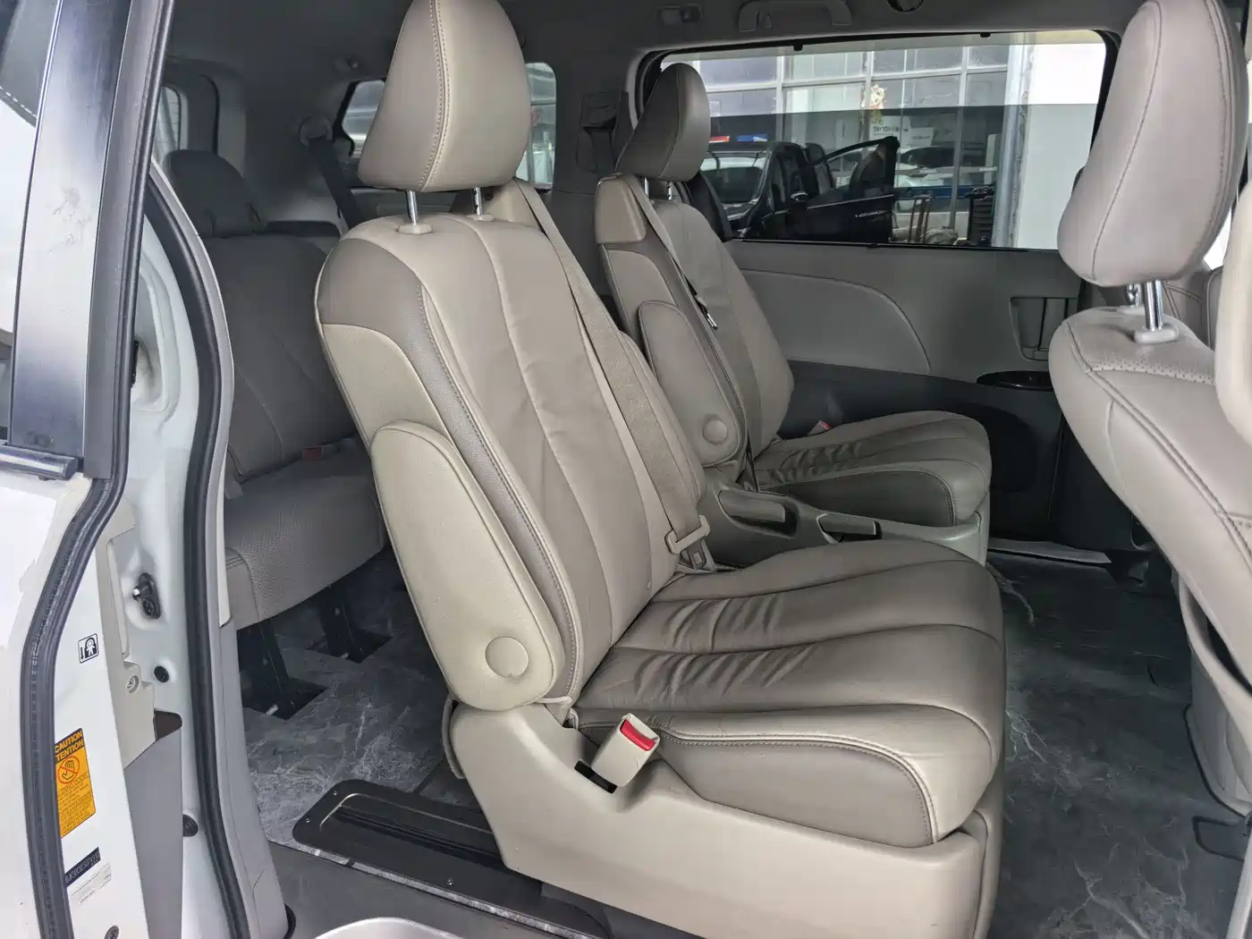 Toyota Sienna 2013 3.5L 4WD Automatic фото 13