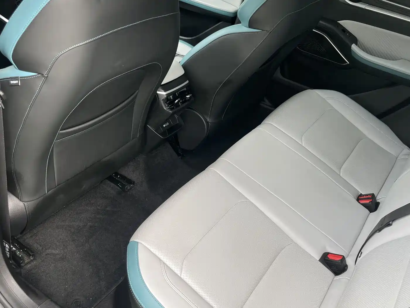 GEELY AUTOMOBILE EMGRAND