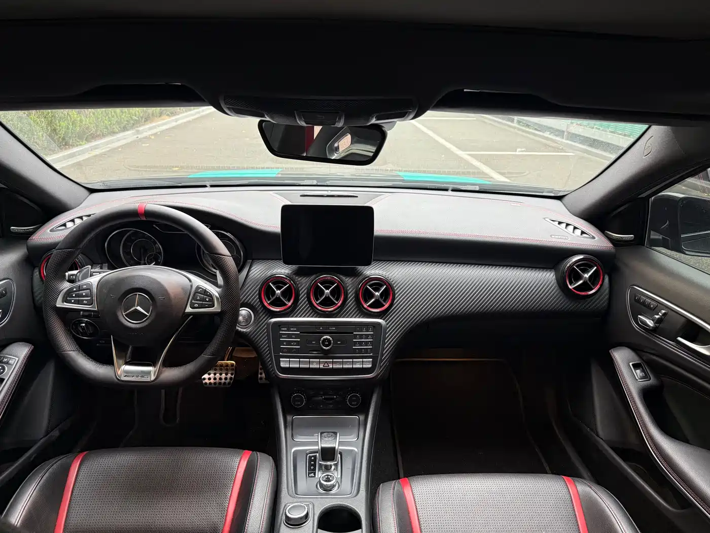 Mercedes-Benz A-Class AMG (Import) 2017 AMG A 45 4MATIC фото 4