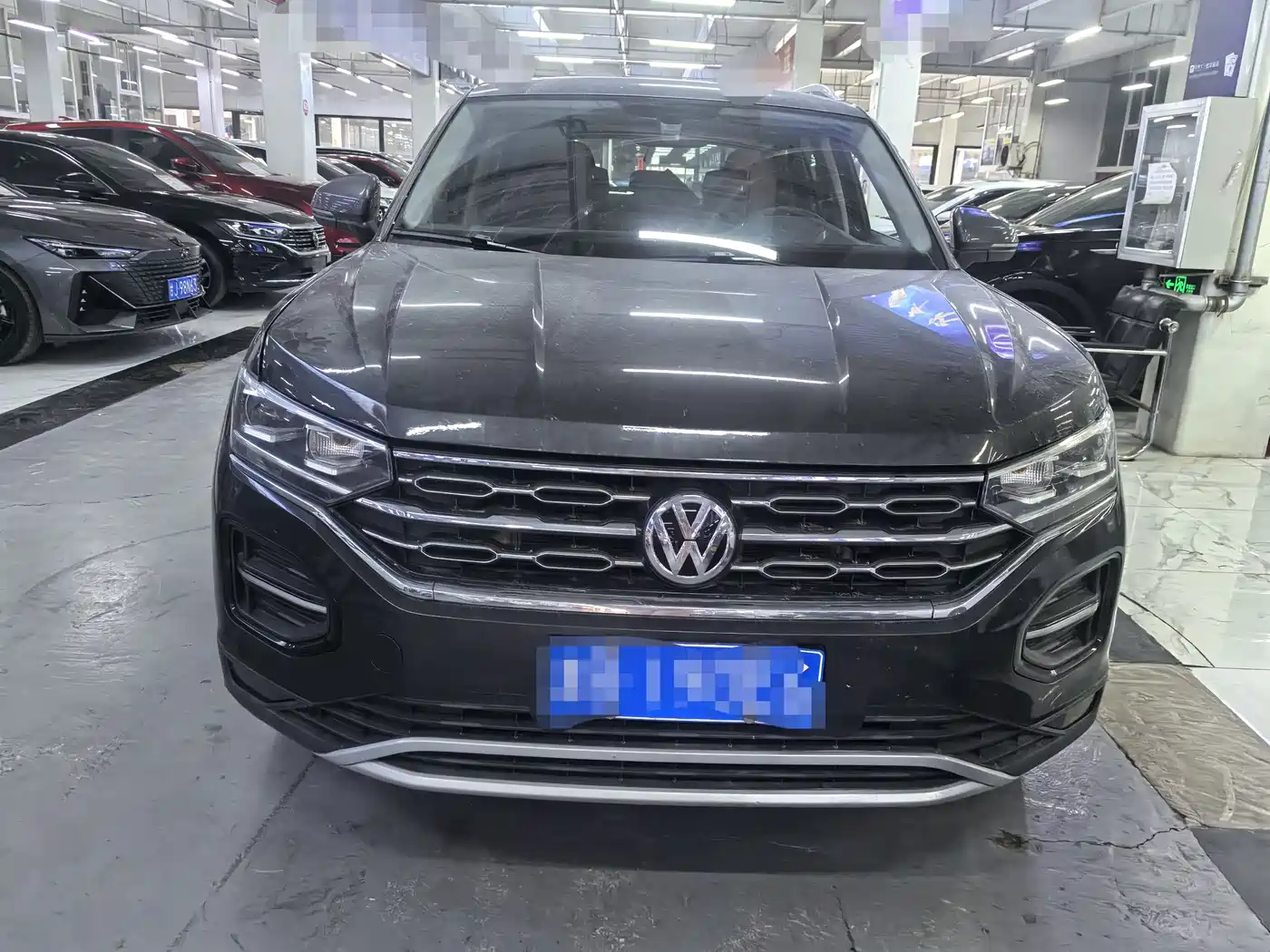 Volkswagen Tayron 2022 330TSI 2WD Luxury Smart Connect Edition фото 2