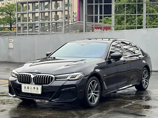 BMW 5 Series New Energy 2022 Model Facelift III 535Le Pioneer Edition M Sport Package — фото 1