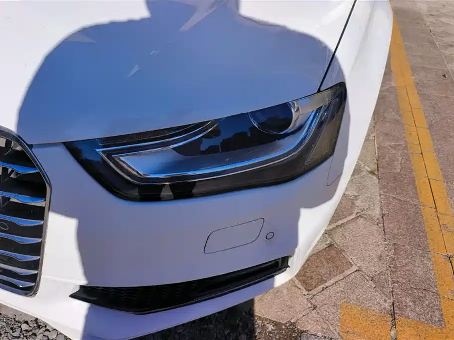 Audi A4L 2016 35 TFSI Collector's Edition S line Comfort фото 5