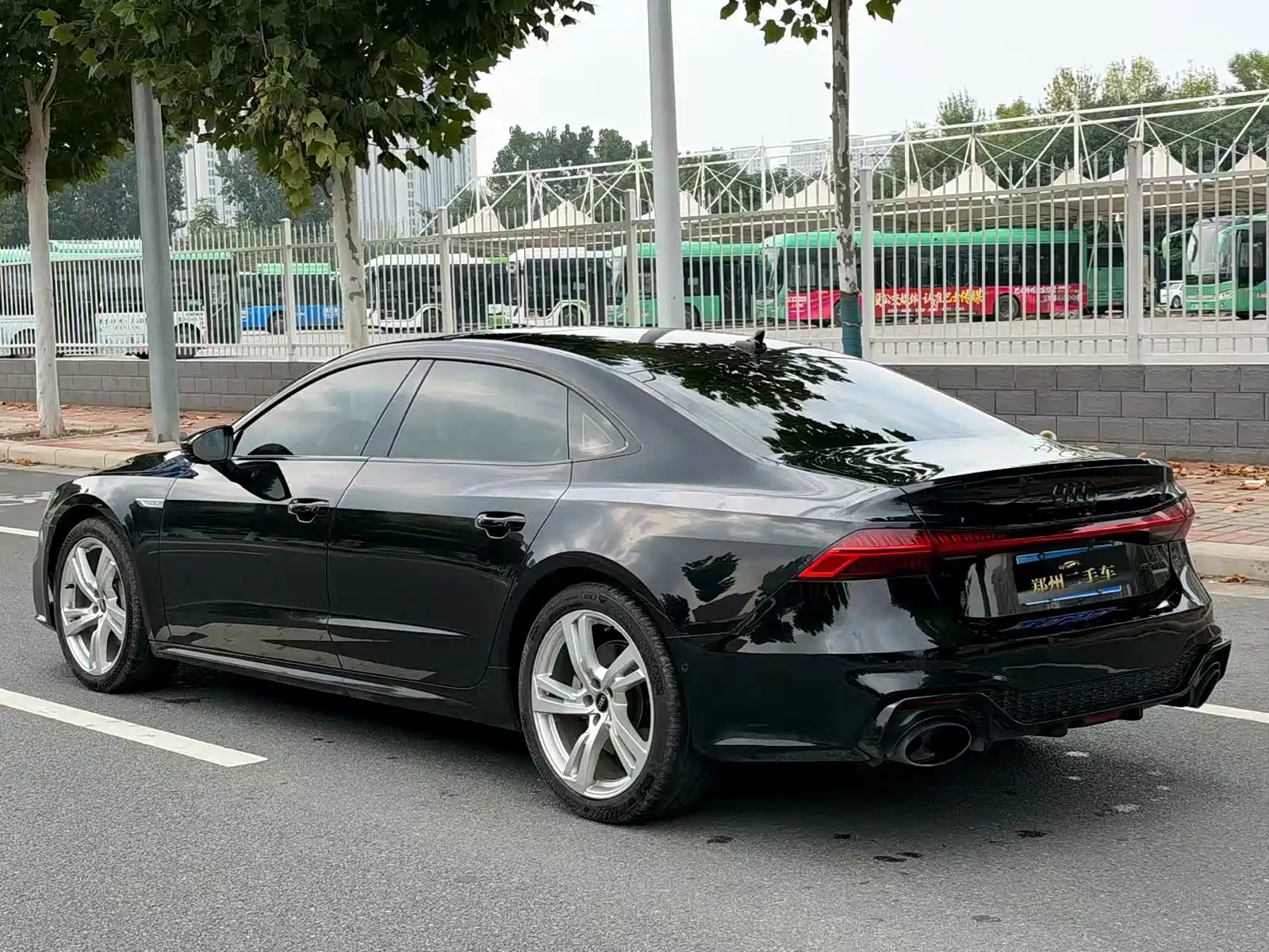 Photo 21 - Audi A7L