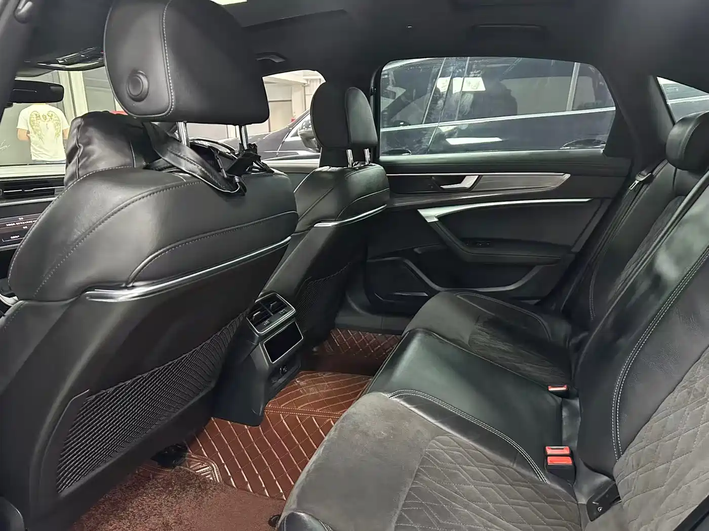 Photo 6 - Audi A6L
