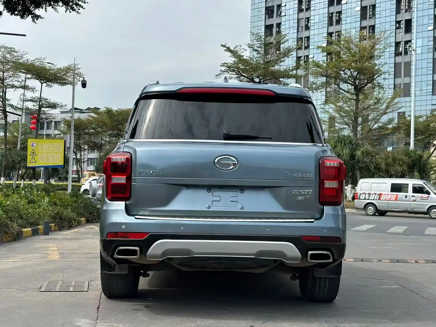 GAC Trumpchi Trumpchi GS8 2017 320T 2WD Luxury Smart Connect (7-seater) фото 10
