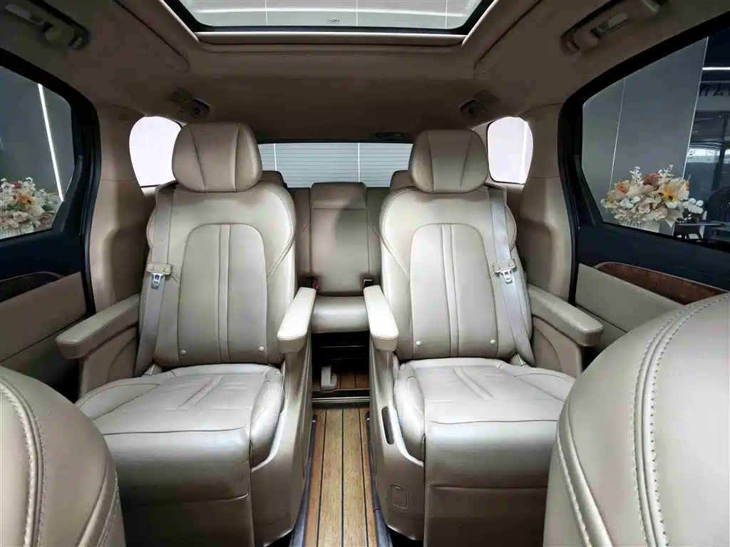 Buick GL8 2021 ES Landlord 653T Luxury фото 16