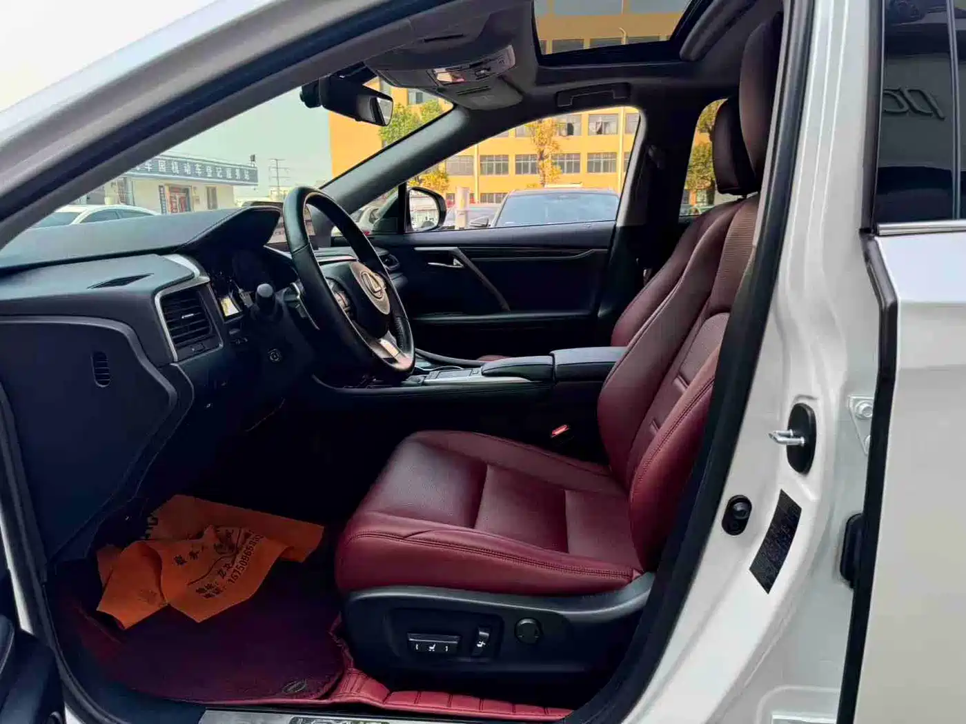 Lexus RX 2020 Facelift 300 2WD Elite Edition фото 4