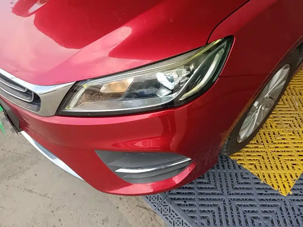 Фото 24 - Geely Binrui